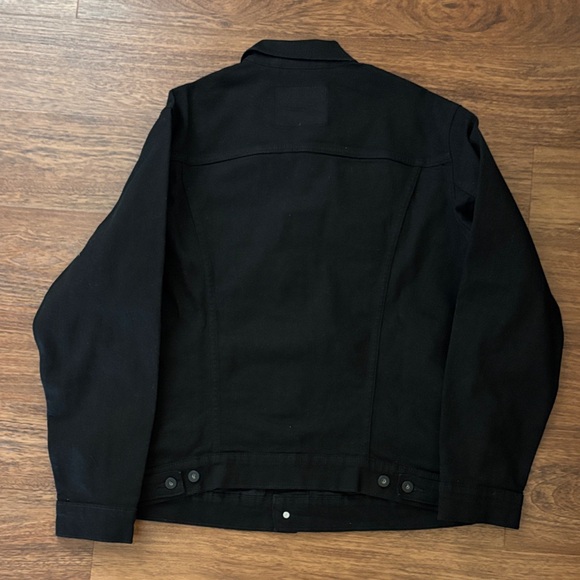 Levi's Men's Classic Black TruckerJacket - Picture 3 of 3